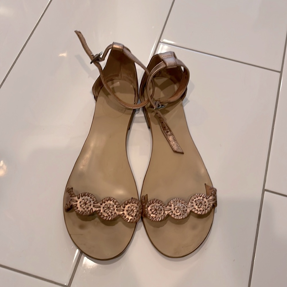 Jack Rogers rose gold sandal. Size 9.
